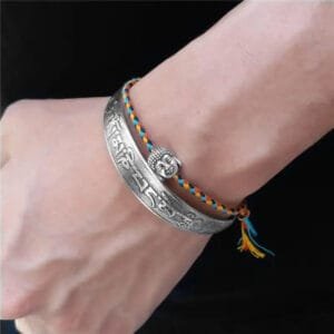 Bracelet Bouddhiste avec Amulette Mantra - Excellent Cadeau Ajustable