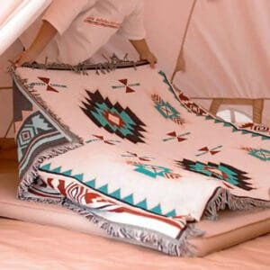 Plaid Ethnique à Motifs Géométriques pour une Décoration Chic